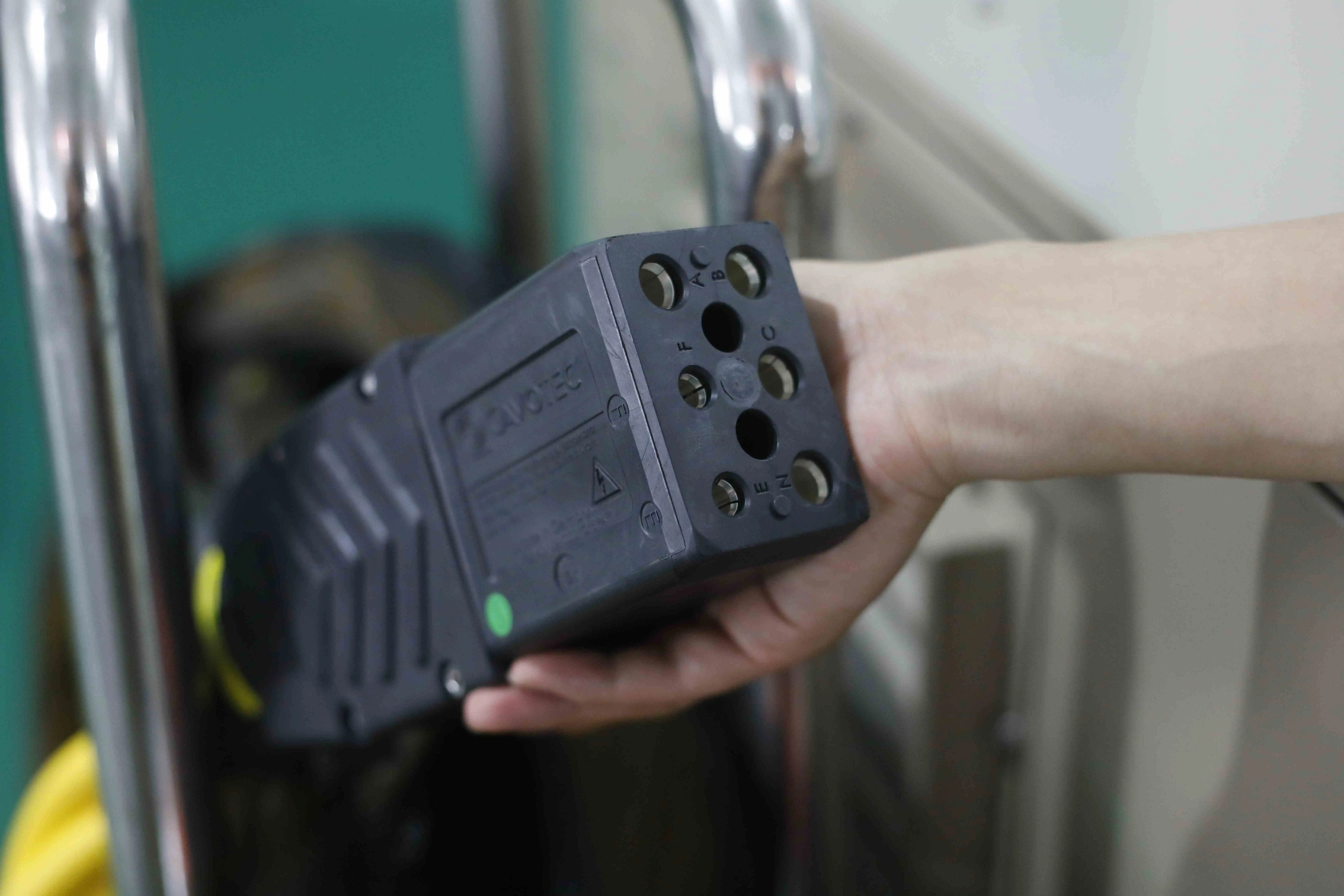 solid state ground power unit solid state ground power unit
